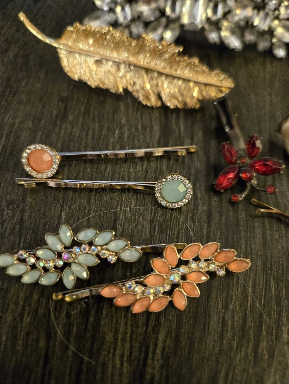 Mixed Decorative Hair Clips and Barrettes - Gold, White, Pearl, Coral, Mint